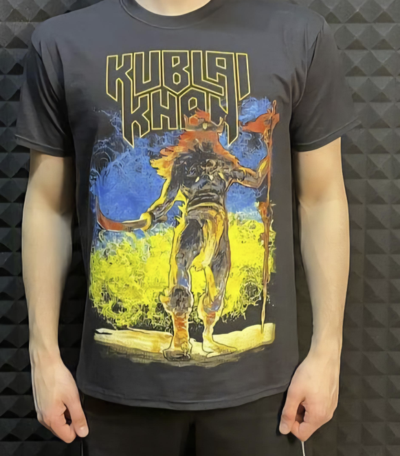 Band-Shirts, hier Kublay Khan