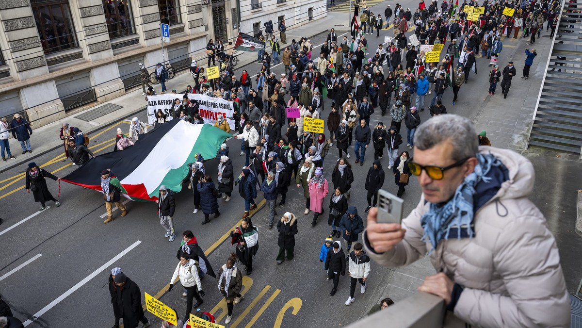 Hunderte-an-pro-pal-stinensischer-Demonstration-in-Genf