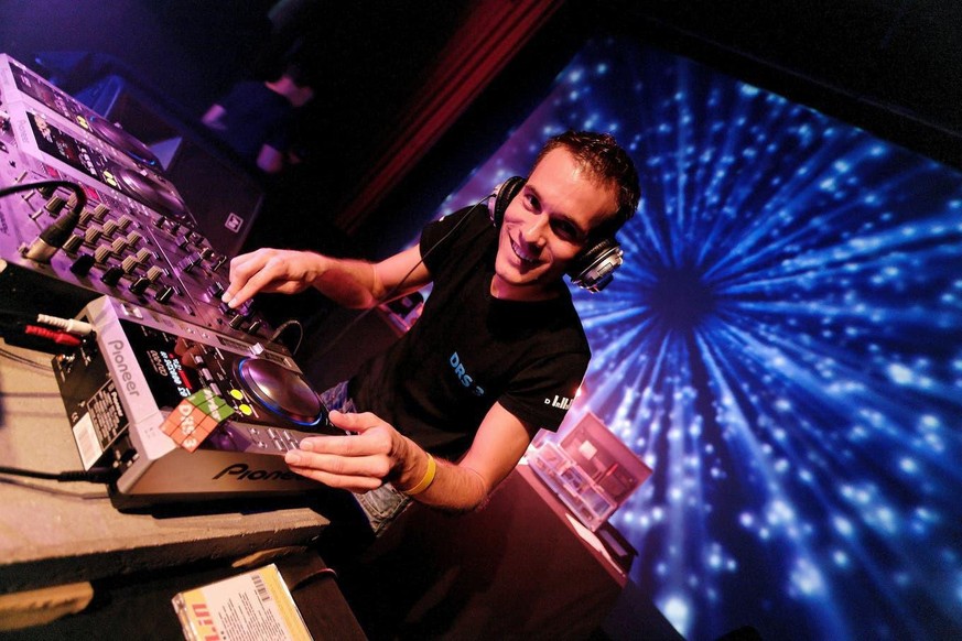 Patrick Hässig 2007 an der DRS-3-Hitparaden-Party in Zürich. Er war jahrelang als Radiomoderator tätig.