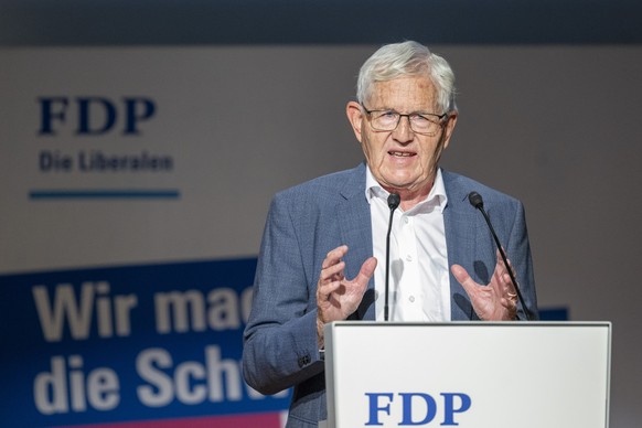 Der Alt-Bundesrat Kaspar Villiger bei seiner Rede, anlaesslich der Delegiertenversammlung der FDP Schweiz vom Samstag, 28. Juni 2025 in Hergiswil im Kanton Nidwalden. (KEYSTONE/Urs Flueeler).