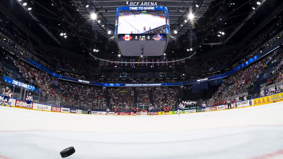 The 3-0 by Canada's Connor Brown, not pictured, during the 2026 IIHF Men's Ice Hockey World Championship quarter-finals game between Canada and USA, at the BCF Arena ice hockey stadium, in F ...