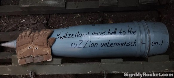Inklusive Schreibfehler: Das von einem Schweizer finanzierte Artilleriegeschoss.