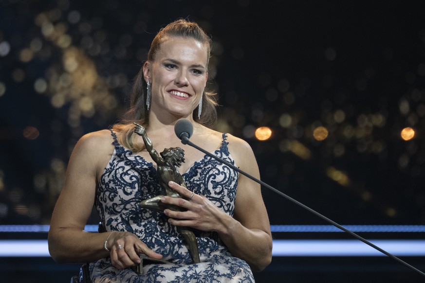 Catherine Debrunner (Leichtathletik) erhaelt den Preis Paralympische Sportlerin des Jahres 2024 an der Verleihung der Sports Awards 2024, aufgenommen am Sonntag, 5. Januar 2025 in den Studios von SRF  ...