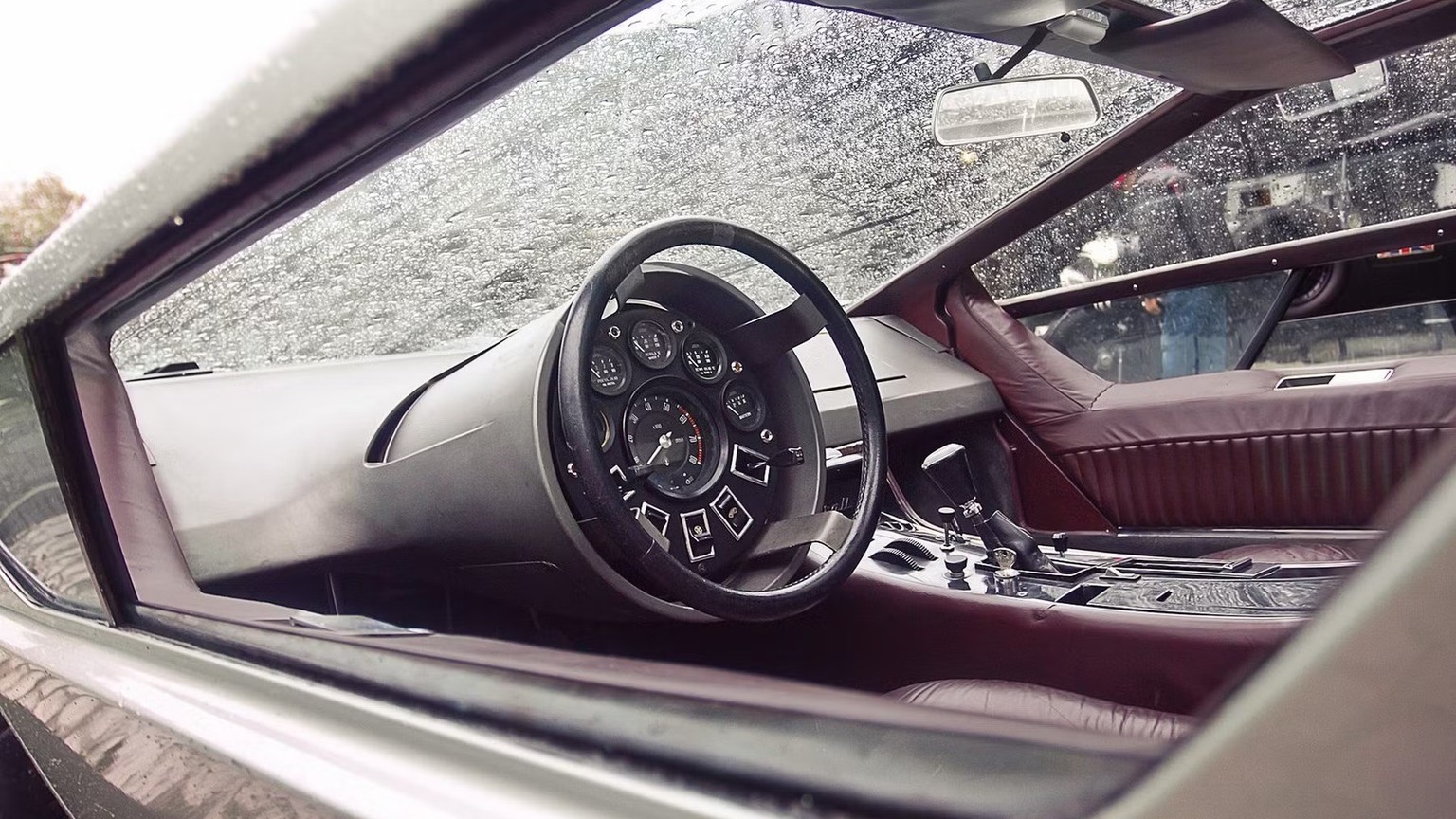 Maserati Boomerang
The Maserati Boomerang Concept by Italdesign was actually registered as a legal road-car, though it was only a one-off show car that pre-dated what would become the Maserati Bora. B ...