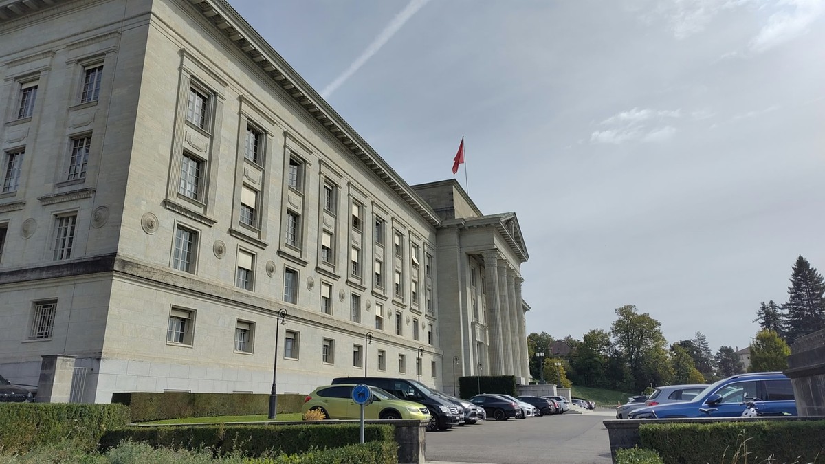 Liaison entre deux juges du TF: une première demande irrecevable
