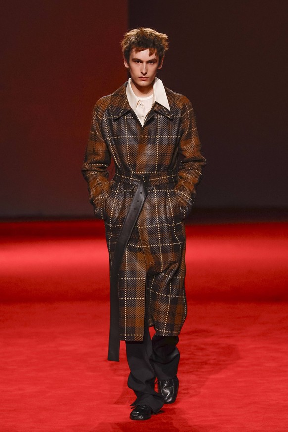 Bottega Veneta Fashion Show Ready to Wear Collection Fall Winter 2026 2027 at Milan Fashion Week MLFW, on February 28th, 2026 Bottega Veneta Fashion Show Ready to Wear Collection Fall Winter 2026 2027 ...