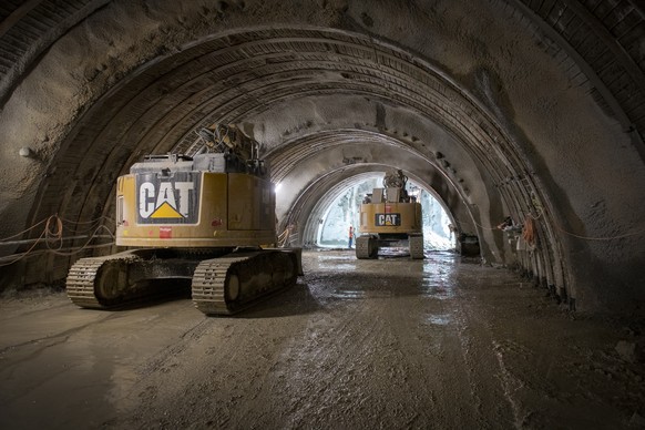 Der Durchschlag des Tunnels zwischen der Baugrube Hirschenpark und dem Schacht im Eilgut, am Montag, 30. August 2021 in Bern. Vor vier Jahren haben die Bauarbeiten fuer das Projekt Zukunft Bahnhof Ber ...