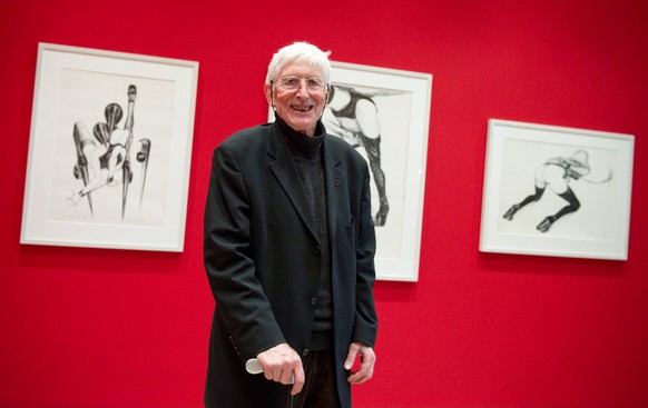 epa07354885 (FILE) - French drawer, illustrator and author Tomi Ungerer stands in front of three of his artworks in the exhibition &#039;Eklips - Neues fuer die Augen 1960 bis 2010&#039; (&#039;Eclips ...