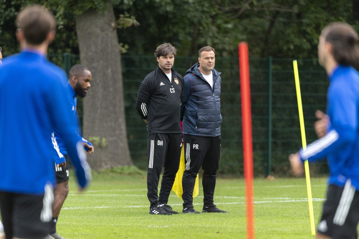 FC Basel's head coach Ciriaco Sforza, left, and assistant coach Patrick Rahmen, right, during a training session the day before the UEFA Europa League third qualifying round soccer match between  ...