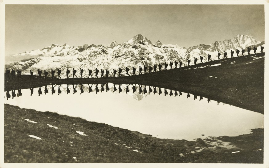 ZUR AUSSTELLUNG &quot;1914/1918 - BILDER VON DER GRENZE&quot; (07.06.-12.10.2014) IN DER FOTOSTIFTUNG SCHWEIZ STELLEN WIR IHNEN FOLGENDES BILDMATERIAL ZUR VERFUEGUNG - &quot;Blick g. Finsteraar- Und S ...