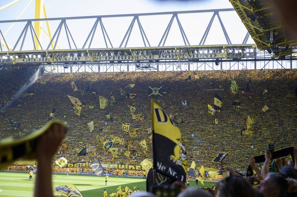 Fußball: 1. Bundesliga, Saison 2022/2023, 34. Spieltag, Borussia Dortmund - FSV Mainz 05 2:2 am 27.05.2023 im Signal-Iduna-Park in Dortmund. Borussia Dortmund verpasst Deutsche Meisterschaft, Südtribü ...