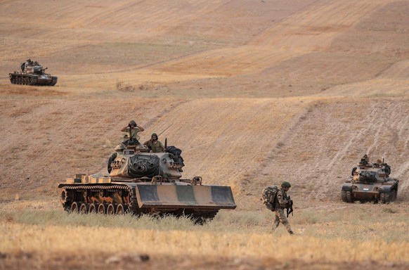 Türkische Truppen rücken gen Manbidsch vor, 14. Oktober.