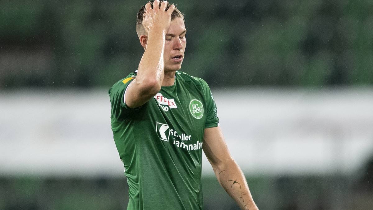 St. Gallens Cedric Itten reagiert im Fussball Meisterschaftsspiel der Super League zwischen dem FC St. Gallen und dem FC Basel, am Mittwoch, 22. Juli 2020, im Kybunpark in St. Gallen. (KEYSTONE/Ennio  ...