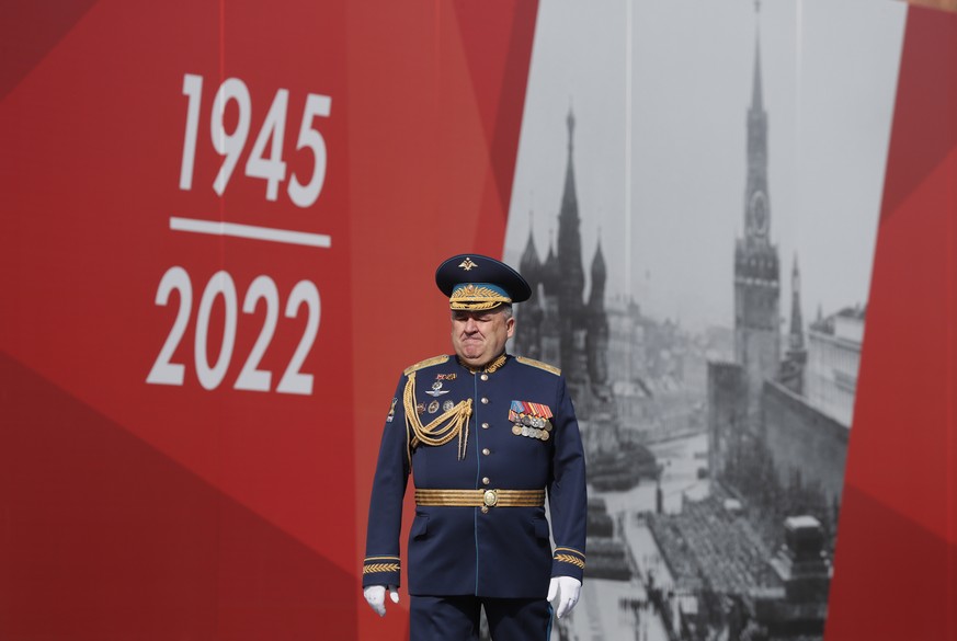 epa09931053 Russian officer stands ahead of the Victory Day military parade general rehearsal in the Red Square in Moscow, Russia, 07 May 2022. The Victory Day military parade will take place 09 May 2 ...