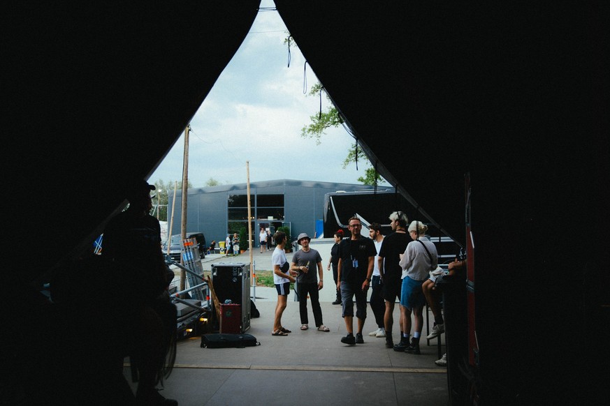 Backstage am Zürich Openair mit Benjamin Amaru und seiner Band.