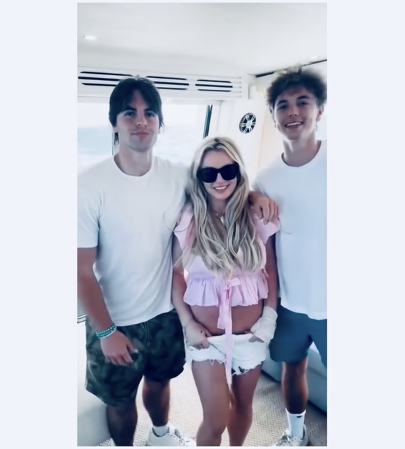 Britney Spears and her sons Sean Preston (left) and Jayden James, 2026

https://www.instagram.com/p/DWfmujFgKrp/