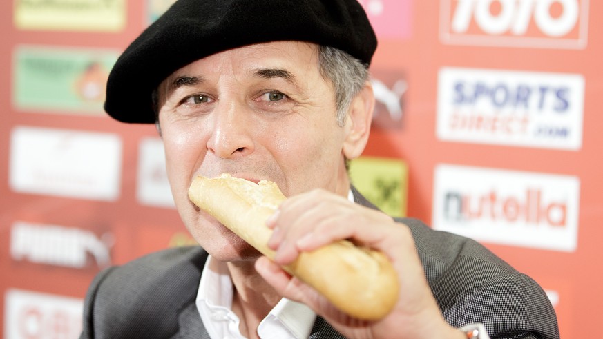 Beisst schon genussvoll ins Baguette: Marcel Koller hat Österreich zur Euro geführt.