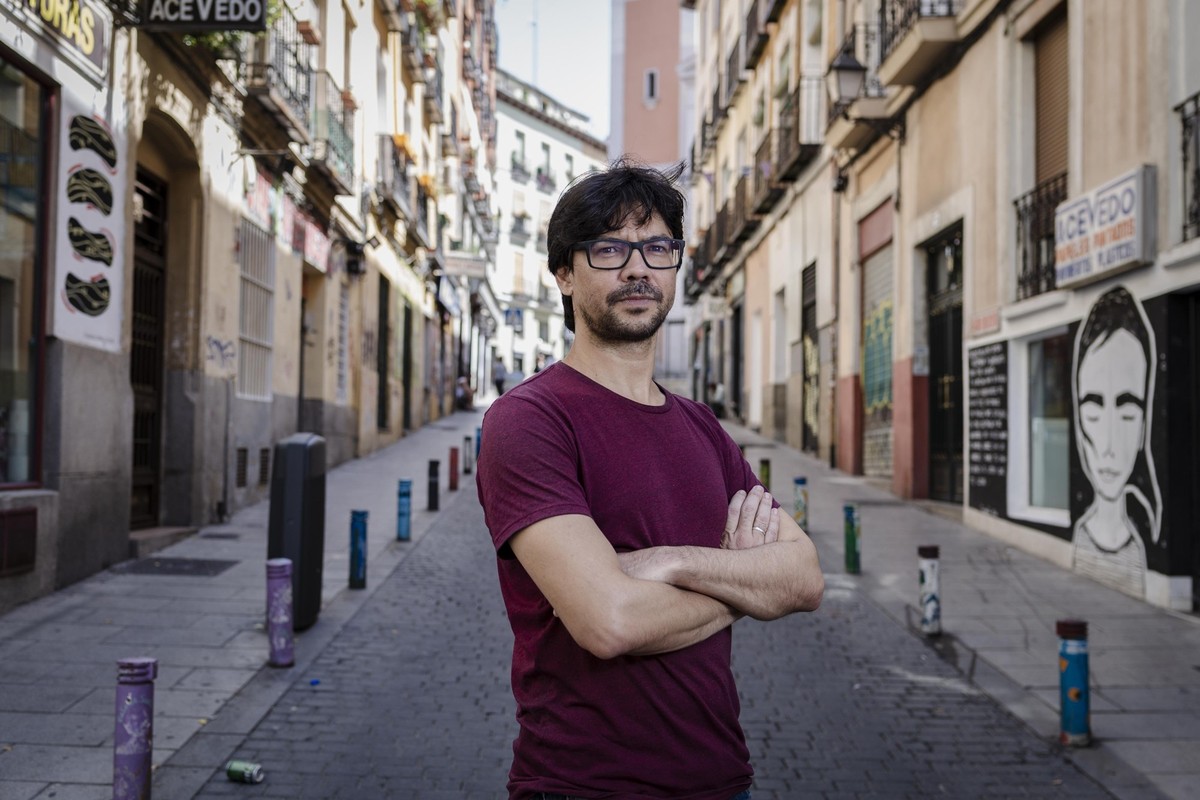 Madrid, 08/25/2022. The Cuban playwright Yunior García Aguilera. Photo: Tania Sieira. Archdc. Credit: Album / Archivo ABC / Tania Sieira