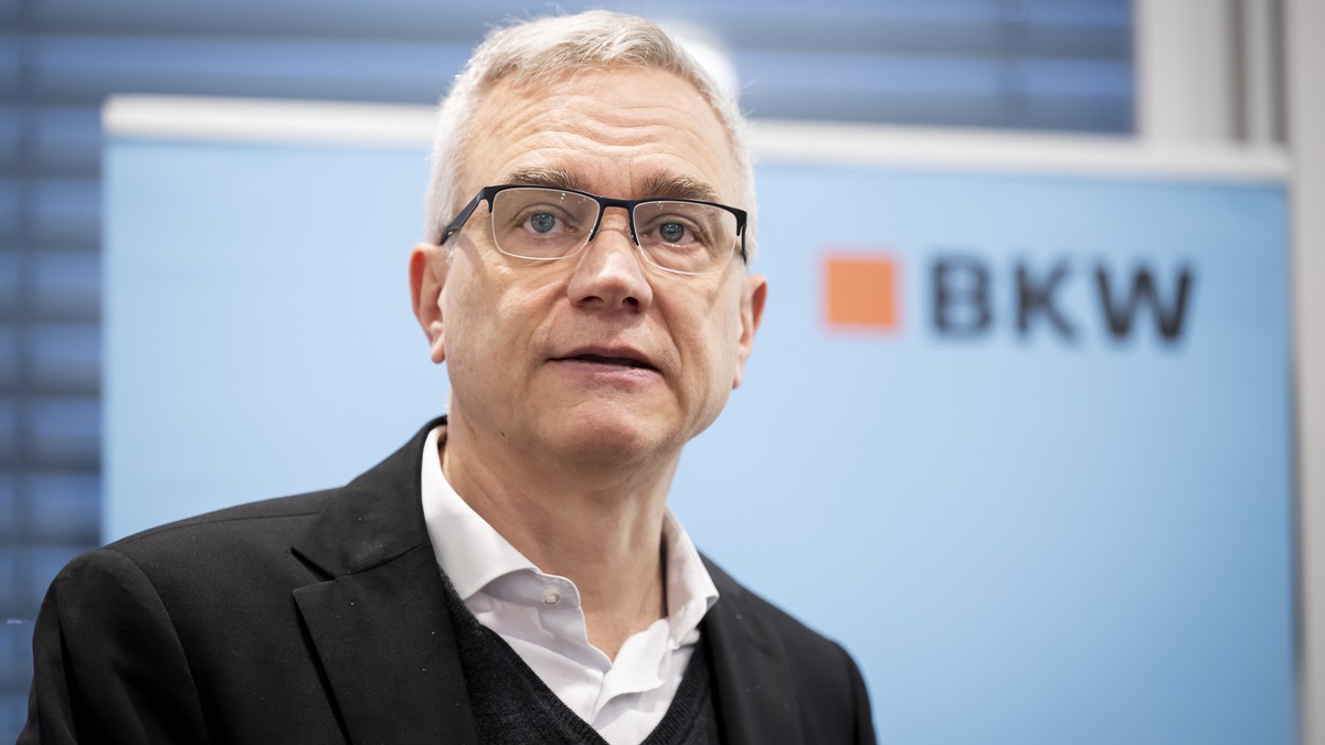 Robert Itschner, CEO BKW, spricht waehrend einer Medienkonferenz von das Kernkraftwerk Muehleberg, am Donnerstag, 19. Dezember 2024, in Muehleberg. Der Rueckbau des Kernkraftwerks Muehleberg im Kanton ...