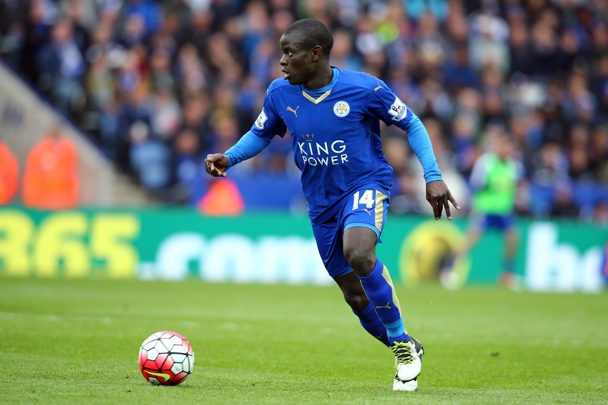 epa05275649 Leicester City's Ngolo Kante in action during the English Premier League soccer match between Leicester City and Swansea City at The King Power Stadium in Leicester, Britain, 24 April ...