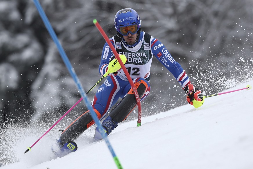 France&#039;s Victor Muffat Jeandet speeds down the course during an alpine ski, men&#039;s World Cup slalom in Zagreb, Croatia, Thursday, Jan. 6, 2022. (AP Photo/Gabriele Facciotti)