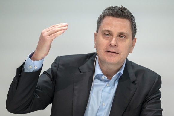 epa11862924 Thomas Schinecker, CEO of Roche Group, speaks during the 2024 full-year results media conference of pharmaceutical company Roche in Basel, Switzerland, 30 January 2025. EPA/GEORGIOS KEFALA ...