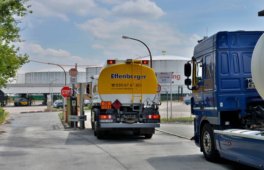 Cyberangriff legt Tanklager von Oiltanking deutschlandweit lahm: Die Tankwagen-Beladung ist ausser Betrieb.