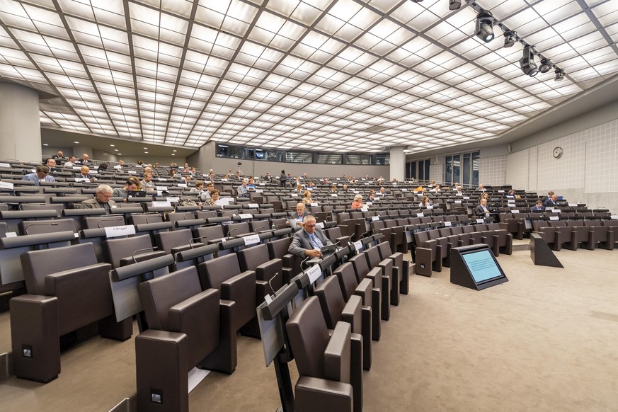 Der Grosse Rat tagt wegen den Vorsichtsmassnahmen gegen das Coronavirus im Congress Center in Basel, am Donnerstag, 14. Mai 2020. (KEYSTONE/Georgios Kefalas)