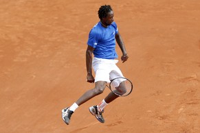 Spektakel-Spieler Monfils mit Knieproblemen.