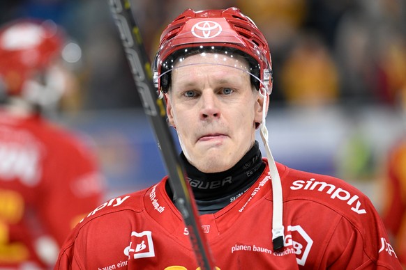 Tigers Harri Pesonen, beim Eishockey-Qualifikationsspiel der National League, zwischen den SCL Tigers und dem EV Zug, am Freitag, 5. Dezember 2025, in der Emmental Versicherung Arena in Langnau.(KEYST ...