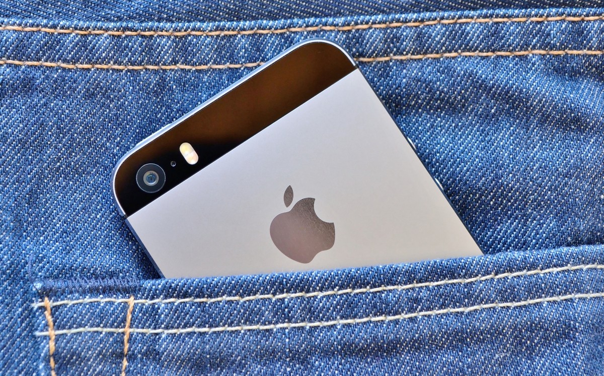 iPhone Apple