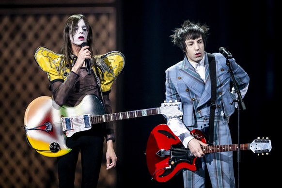 epa12107766 Italy&#039;s Lucio Corsi performs the song &quot;Volevo essere un duro&quot; during the dress rehearsal for the Grand Final of the 69th Eurovision Song Contest (ESC) in Basel, Switzerland, ...