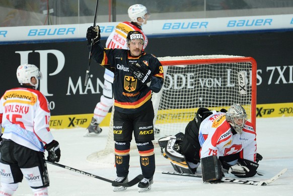 Deutscher Jubel: Patrick Reimer trifft gegen die Schweiz.