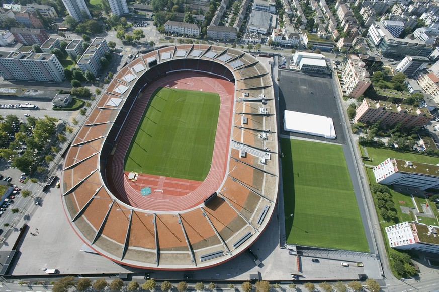 ZU DEN LEICHTATHLETIK-EUROPAMEISTERSCHAFTEN, VOM 12. BIS 17. AUGUST 2014 IN ZUERICH, SCHWEIZ, STELLEN WIR IHNEN FOLGENDES BILDMATERIAL ZUM STADION LETZIGRUND ZUR VERFUEGUNG - Eine Luftaufnahme des Sta ...