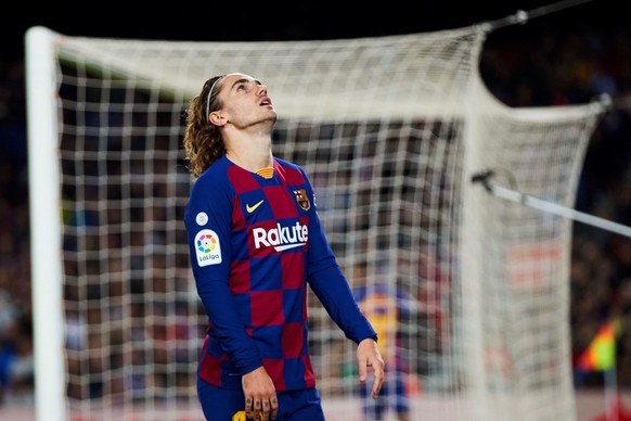 epa08188958 FC Barcelona's Antoine Griezmann reacts during the Spanish LaLiga soccer match between FC Barcelona and UD Levante played at the Camp Nou stadium in Barcelona, Spain, 02 February 2020. EPA ...