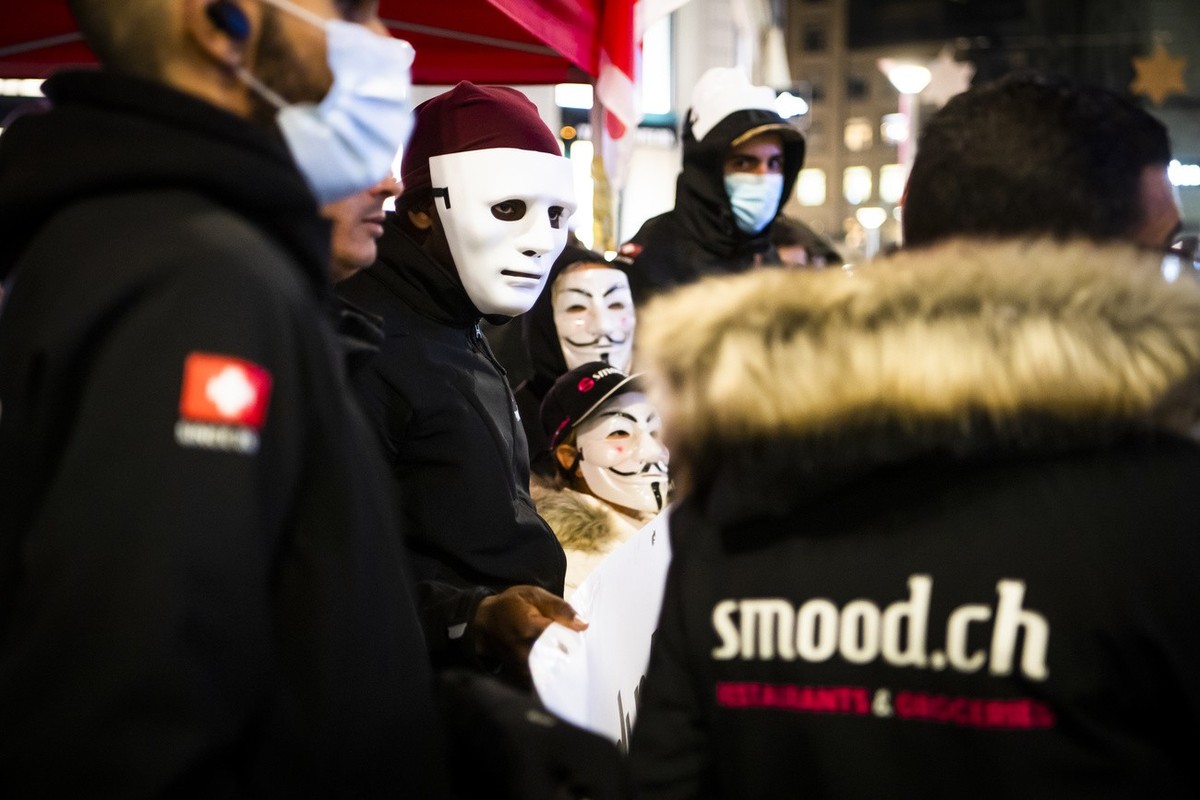 Des plaintes contre Smood ont été déposées simultanément dans quatre cantons romands. Les livreurs, à l'origine de ces actions en justice, demandent 125 000 francs au service de livraison à domic ...