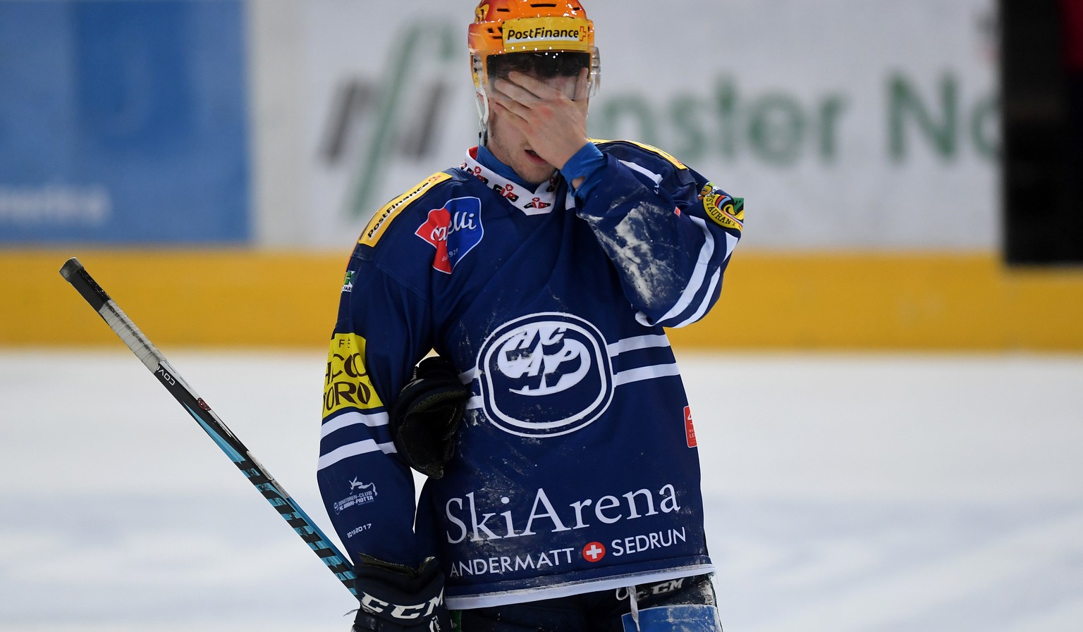 Ambri&#039;s player Cory Emmerton is disappointed, during the preliminary round game of National League A (NLA) Swiss Championship 2016/17 between HC Ambri Piotta and EV Zug, at the ice stadium Valasc ...