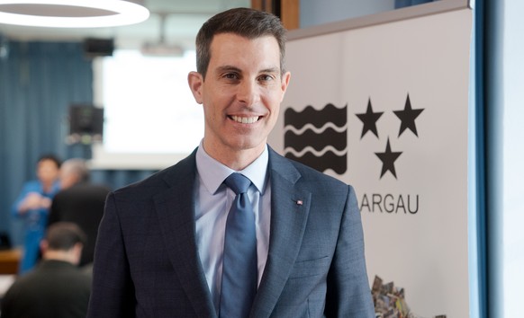 Thierry Burkart, FDP-AG Staenderat und FDP-Parteipraesident am Point de Presse zum zweiten Wahlgang der Aargauer Staenderatswahl, fotografiert am Sonntag, 19. November 2023 in Aarau. (KEYSTONE/Manuel  ...