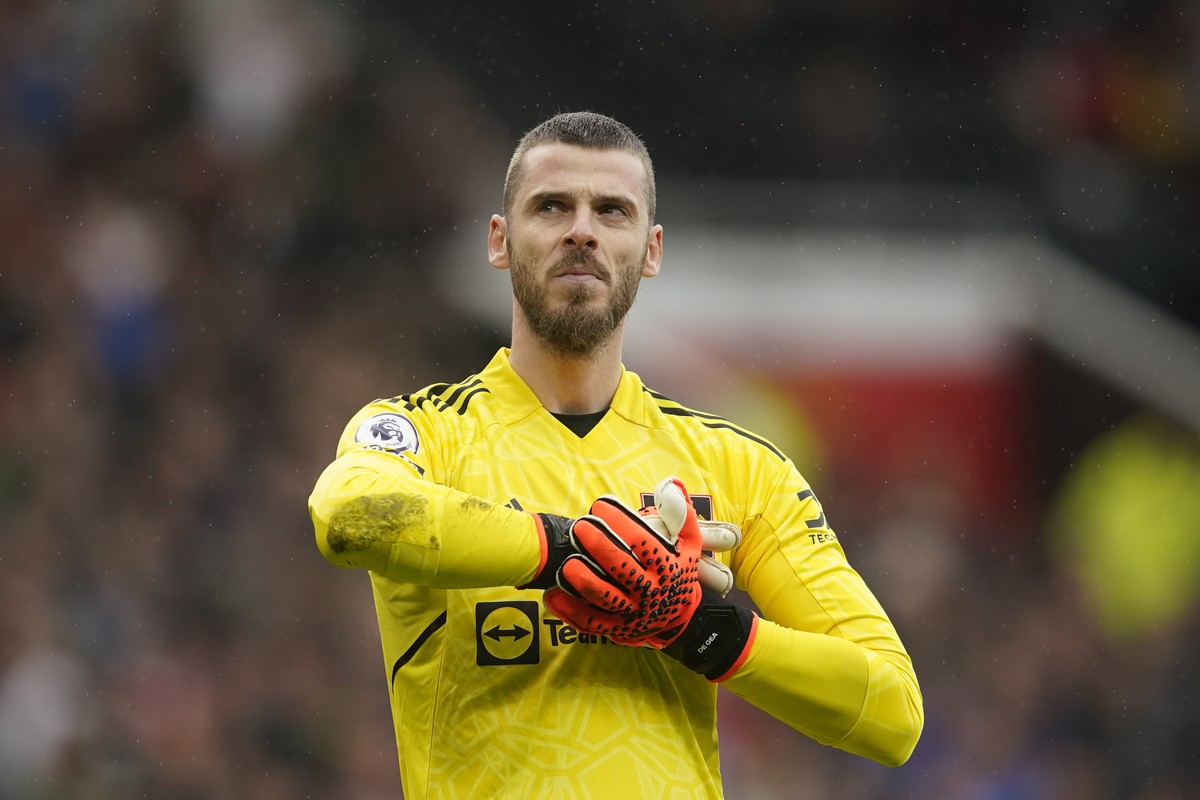 Manchester United's goalkeeper David de Gea stands on the pitch during the English Premier League soccer match between Manchester United and Aston Villa at the Old Trafford stadium in Manchester, ...