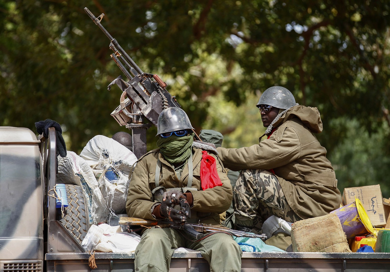 epa08610825 (FILE) - Malian soldiers patrol in the recently liberated town of Diabaly, Mali, 22 January 2013 (reissued 18 August 2020). Reports on 18 August 2020 state that gunfire was heard at Malian ...