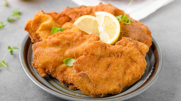 wienerschnitzel wiener schnitzel schnipo milanese paniert schweinefleisch kalbsfleisch