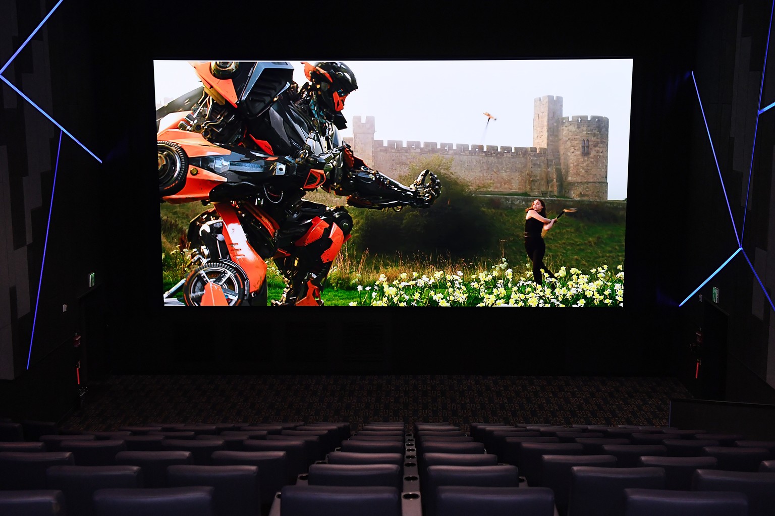 LED-Screen in Kinosaal