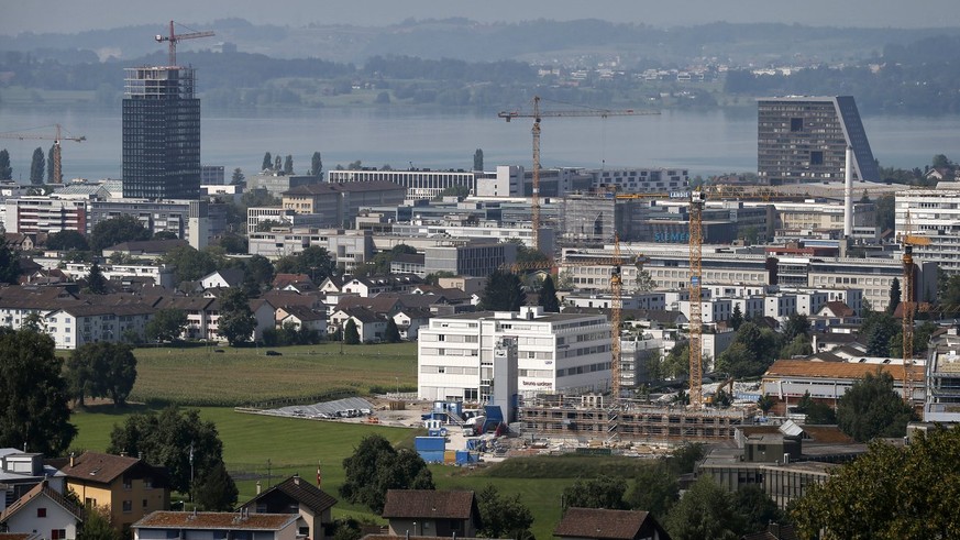 Die Bautaetigkeit in der Stadt Zug ist weiter gestiegen am Freitag, 23. August 2013. Das Bauvolumen in der Stadt Zug erreicht im Jahr 2013 einen neuen Rekordwert...(KEYSTONE/Alexandra Wey)