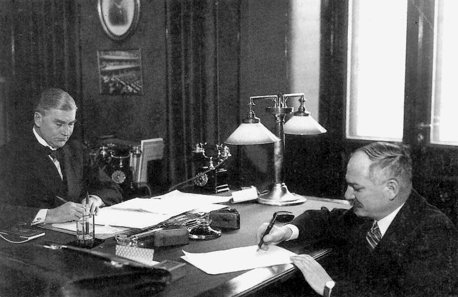 The Soviet–Finnish Non-Aggression Pact was signed in Helsinki on 21 January 1932. On the left is Finnish Foreign Minister Aarno Yrjö-Koskinen and on the right is Soviet Ambassador Ivan Maisky.
https:/ ...