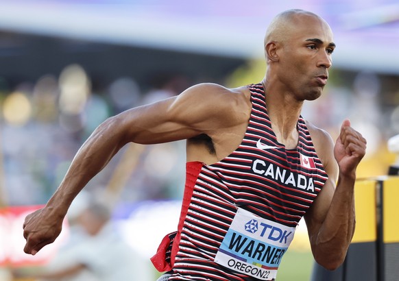 epa10089136 Damian Warner of Canada competes in the 400m race of the Decathlon event at the World Athletics Championships Oregon22 at Hayward Field in Eugene, Oregon, USA, 23 July 2022. EPA/John G. Ma ...