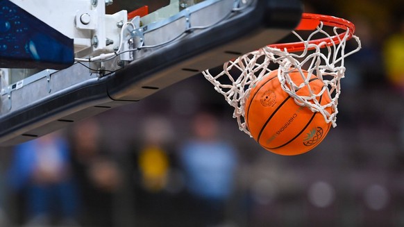 Germany, Ludwigsburg, 06.03.2024, MHP Arena, MHP Riesen Ludwigsburg vs JDA Bourgogne Dijon - Basketball Champions League Round of 16, Robin Ducote JDA Bourgogne Dijon dunks the ball Ludwigsburg MHP Ar ...