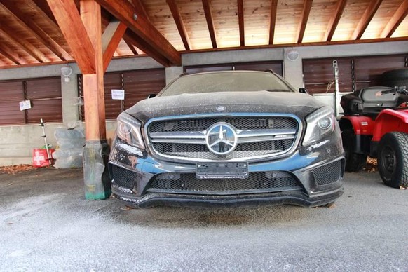 Roger Knox' AMG-Mercedes stand auch eineinhalb Jahre nach seiner Verhaftung noch in Finhaut VS.