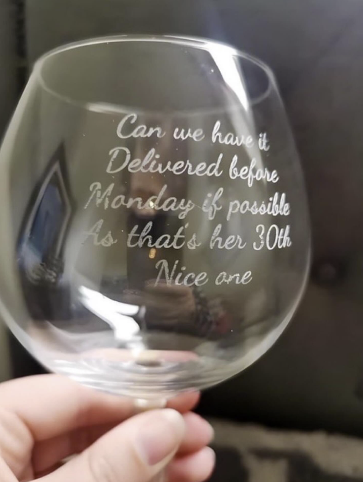 Fail: Glas zum Geburtstag