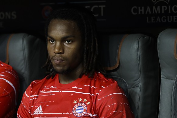 Bayern&#039;s Renato Sanches sits on the bench prior to the Champions League Group D soccer match between FC Bayern Munich and FK Rostov in Munich, Germany, Tuesday, Sept. 13, 2016. (AP Photo/Matthias ...