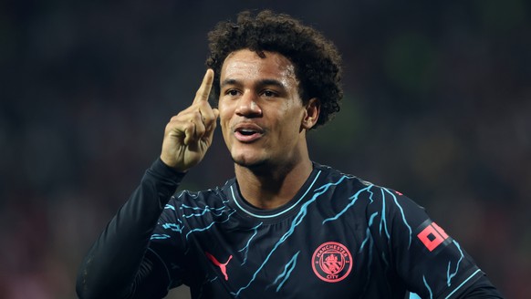 epa11027373 Manchester City&#039;s Oscar Bobb celebrates after scoring the 0-2 goal during the UEFA Champions League group G soccer match between Red Star and Manchester City in Belgrade, Serbia, 13 D ...